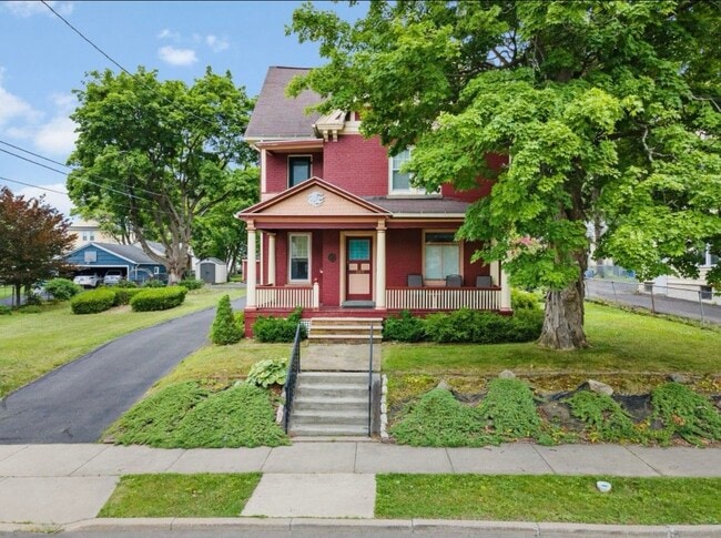 property at 109 S Washington St