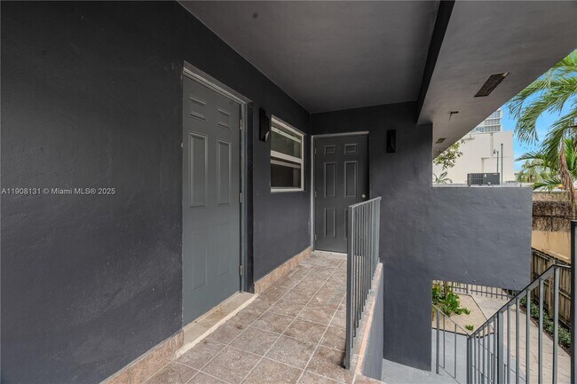 421 SW 9th St in Miami, FL - Building Photo - Building Photo