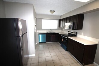 2514 Lipton Rd in Columbus, OH - Building Photo - Building Photo