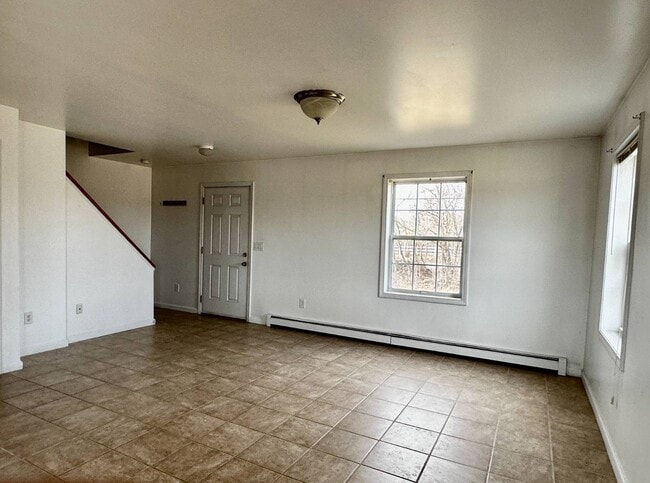 376 NY-32 in New Paltz, NY - Building Photo - Building Photo
