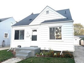 21536 Panama St in Warren, MI - Building Photo