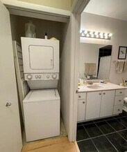 435 W Erie St, Unit 2006 in Chicago, IL - Foto de edificio - Building Photo