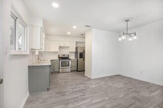 22515 Colonialgate Dr in Spring, TX - Building Photo - Building Photo