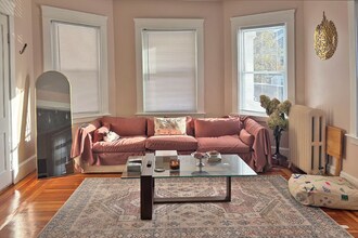 68 Duncan Ave in Providence, RI - Foto de edificio - Building Photo