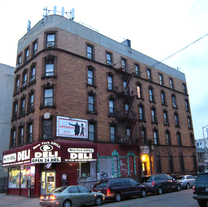 550 E 139th St in Bronx, NY - Building Photo