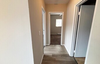 550 Lowell Ave in Cincinnati, OH - Foto de edificio - Building Photo