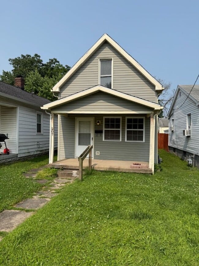 property at 207 S Willow Rd