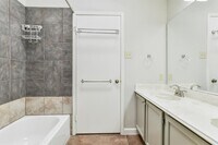 7715 Springville Dr photo'