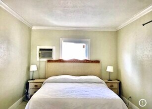 3221 NE 7th St, Unit 2 in Pompano Beach, FL - Building Photo - Building Photo