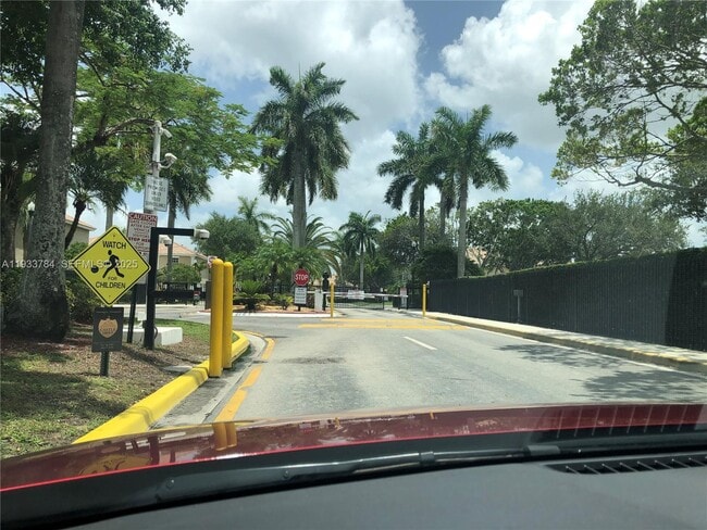 232 S W 122nd Terrace in Pembroke Pines, FL - Building Photo - Building Photo