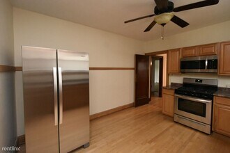 5534 N Artesian Ave-Unit -Unit 2 in Chicago, IL - Foto de edificio - Building Photo