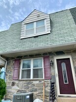 16 Franklin Ave in Phoenixville, PA - Building Photo