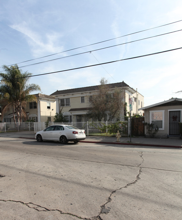 4632 Prospect Ave in Los Angeles, CA - Building Photo