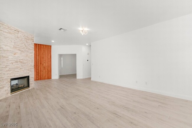 property at 2588 Mizzoni Cir
