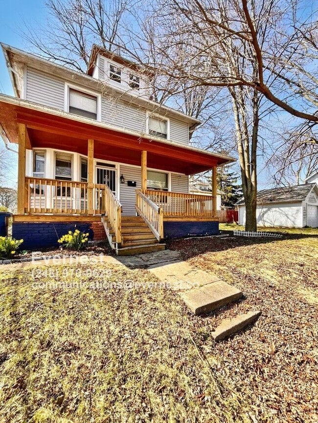 property at 121 Machen St