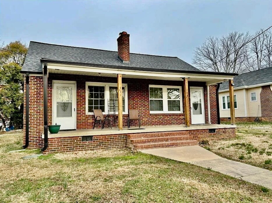 109 Brooks St in Burlington, NC - Building Photo