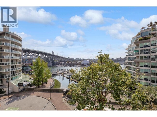 1501 Howe St in Vancouver, BC - Building Photo - Building Photo