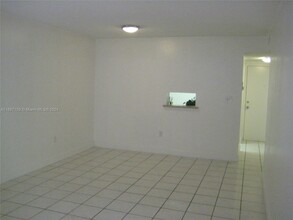 5665 W 20th Ave in Hialeah, FL - Building Photo - Building Photo