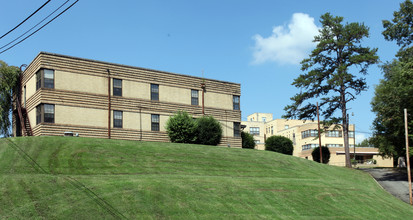 Hilltop Terrace in Lexington, NC - Building Photo - Building Photo