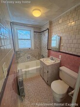 23 Ashland St, Unit #1 in Malden, MA - Foto de edificio - Building Photo