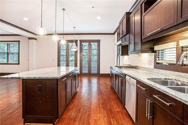 property at 613 Esfun Trce