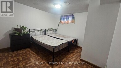 39 Frey Crescent in Toronto, ON - Building Photo - Building Photo