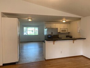 605 Dimick St in Oregon City, OR - Building Photo - Building Photo