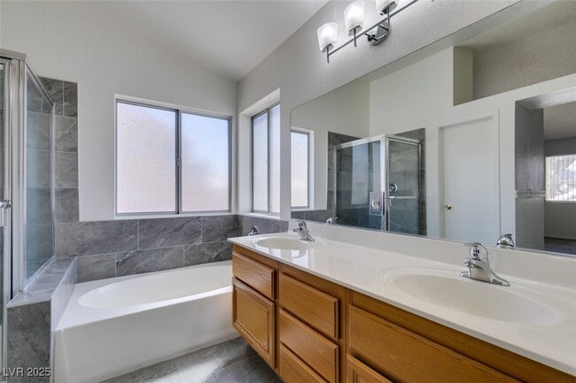 1101 E Adelman Dr