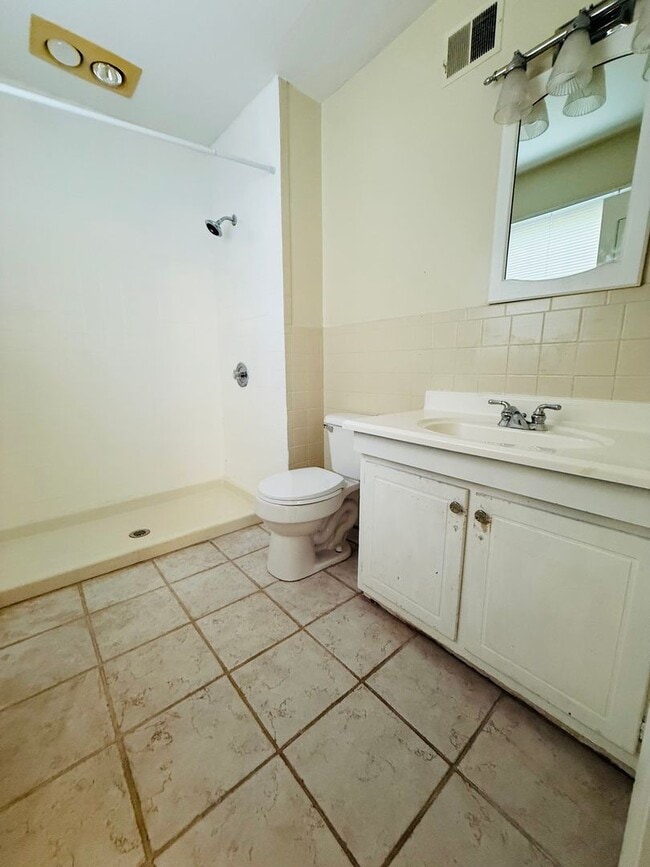 100 Yorkshire Ct in Blacksburg, VA - Building Photo - Building Photo