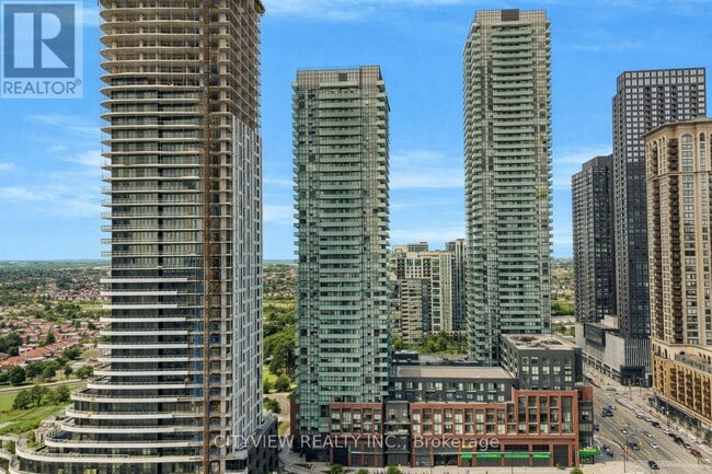 4130 Parkside Village Dr in Mississauga, ON - Building Photo - Building Photo