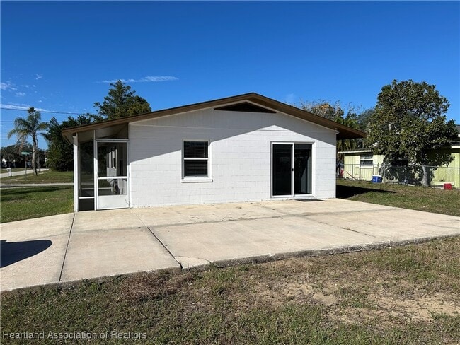 906 Fielder Blvd in Sebring, FL - Building Photo - Building Photo