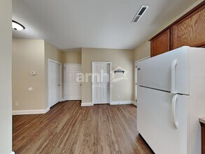 7842 Jester Park Dr in Huntersville, NC - Foto de edificio - Building Photo