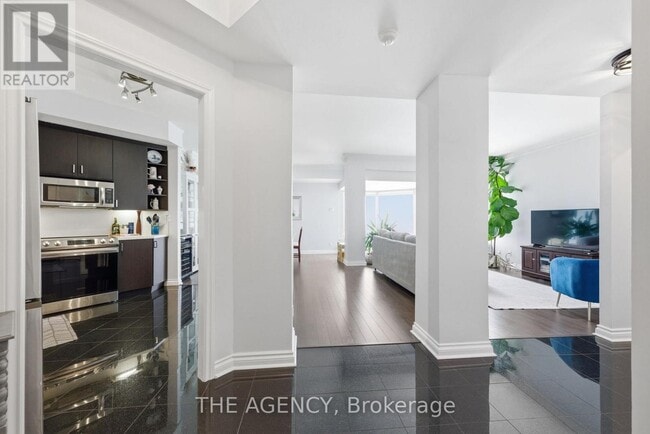 property at 1 Palace Pier Ct