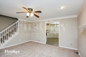 4642 Shay Terrace in Buford, GA - Foto de edificio - Building Photo