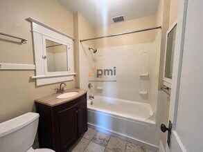 207 Monroe St in Valparaiso, IN - Building Photo - Building Photo