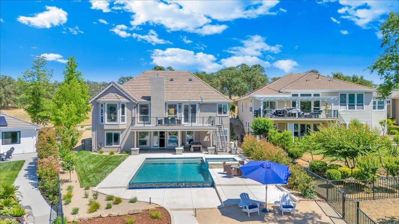39 Waterfront Ct in Copperopolis, CA - Building Photo