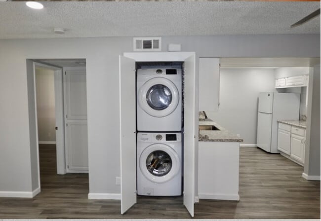 Vista Springs Apartments