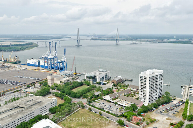 330 Concord St in Charleston, SC - Building Photo - Building Photo