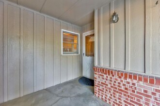 8002 E Morningside St in Wichita, KS - Building Photo - Building Photo