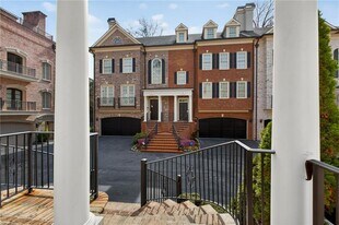 3475 Roxboro Rd NE in Atlanta, GA - Building Photo