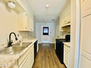 105 Williamsburg Cir in Lafayette, LA - Building Photo - Building Photo