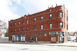 13536 S Brandon Ave in Chicago, IL - Building Photo - Building Photo