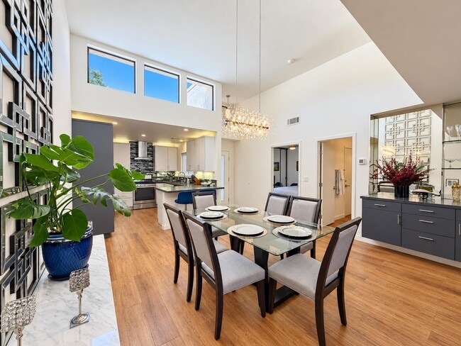 property at 72477 Rolling Knoll Dr