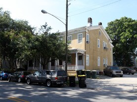 111-113 Gwinnett St in Savannah, GA - Building Photo
