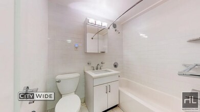EAST 69 STREET in New York, NY - Building Photo - Building Photo