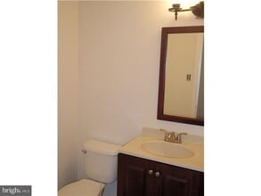 404 Hopkins Ct in North Wales, PA - Building Photo - Building Photo