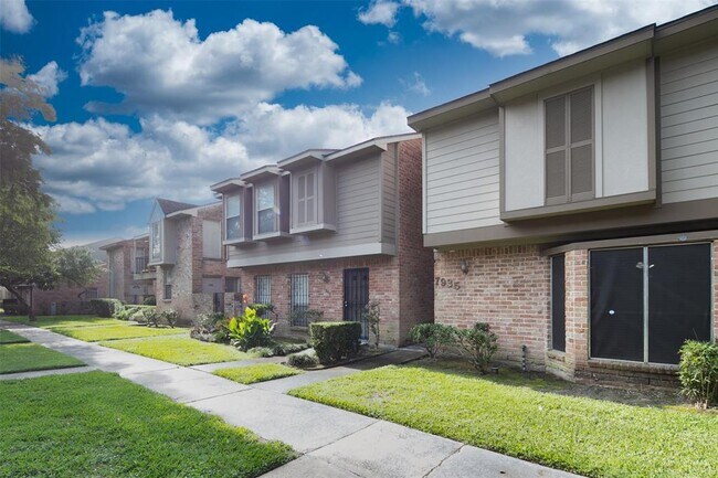 7935 Kendalia Dr photo'