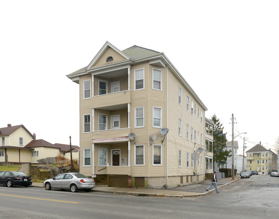 62 County St in New Bedford, MA - Building Photo