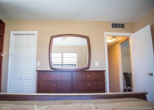 1235 Pennsylvania Ave in Miami Beach, FL - Building Photo - Building Photo