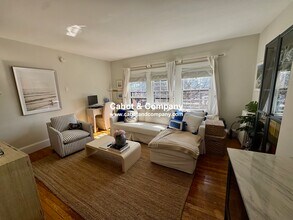 85 Mount Vernon St, Unit 9 in Boston, MA - Building Photo - Building Photo
